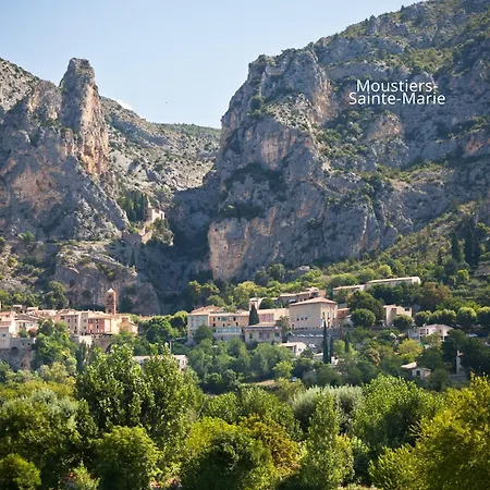 Escapade A Deux En Provence, Adresse Calme, Centre A Pied, Wifi, Climatisation Et Parking Gratuit A 50m * Греу-ле-Бэн
